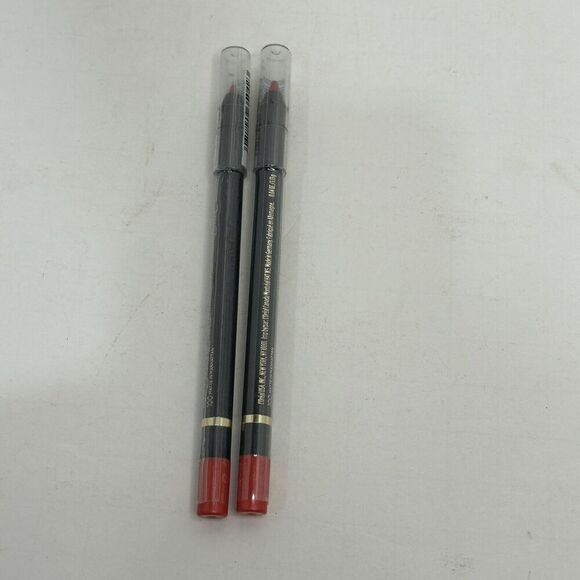 2 Loreal Colour Riche Matte Sharpenable Lip Liner #100 MATTE IN MANHATTAN - Picture 1 of 4